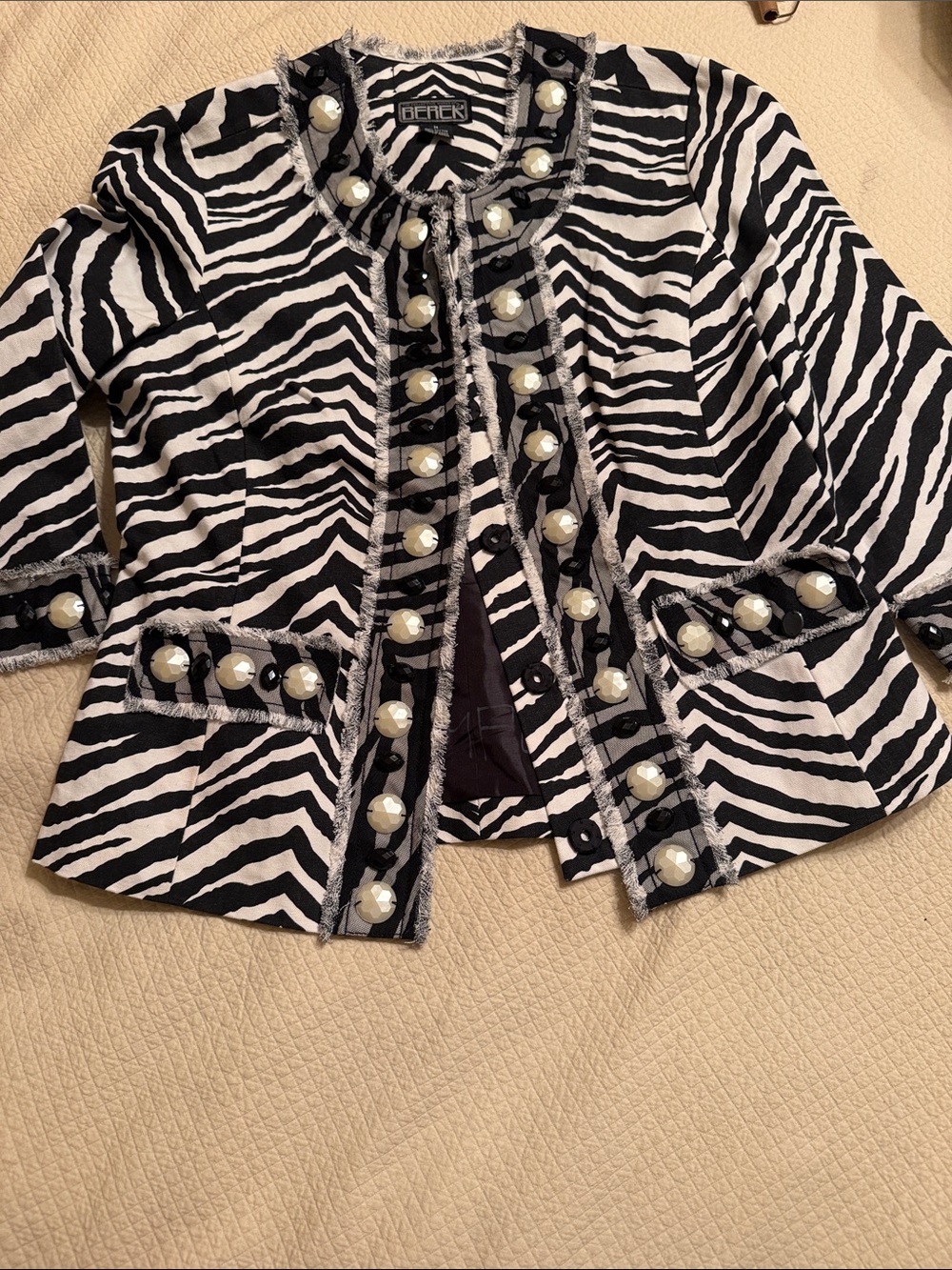 BEREK Blazer Jacket SIZE MEDIUM White Black Tiger Animal Print Coat